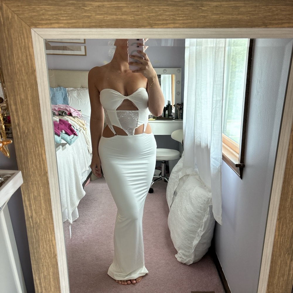 White maxi dress